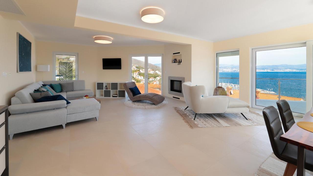 Villa Sunny Icici- Apartment Sky Exteriér fotografie