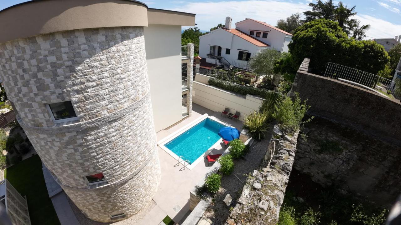 Villa Sunny Icici- Apartment Sky Exteriér fotografie